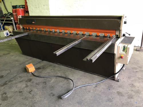 2.5m Edwards Truecut DD Sheet Metal Guillotine