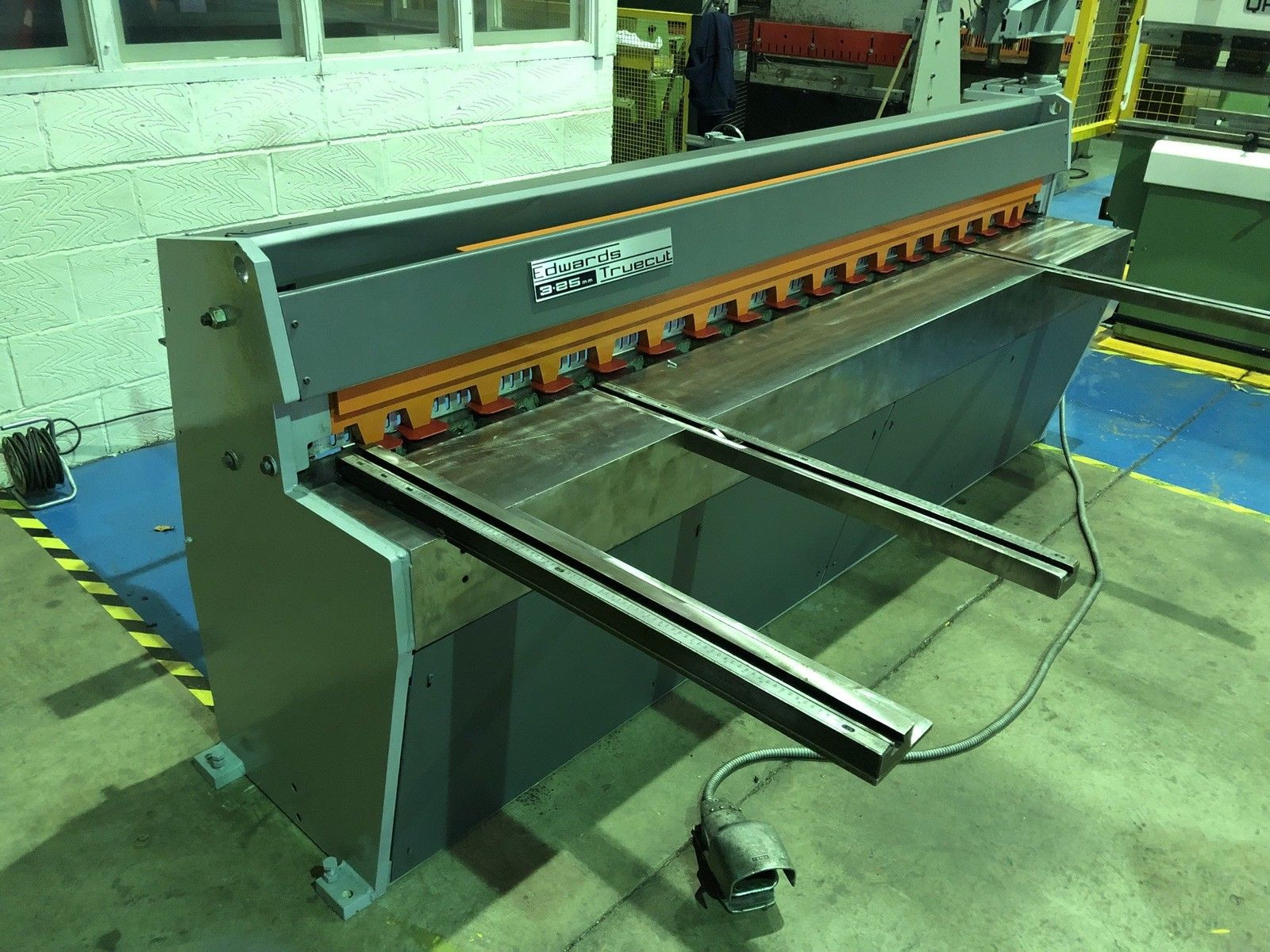 Edwards Truecut DD Sheet Metal Guillotine