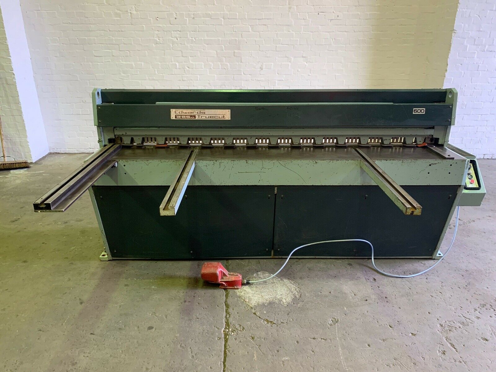 Edwards Truecut DD Sheet Metal Guillotine