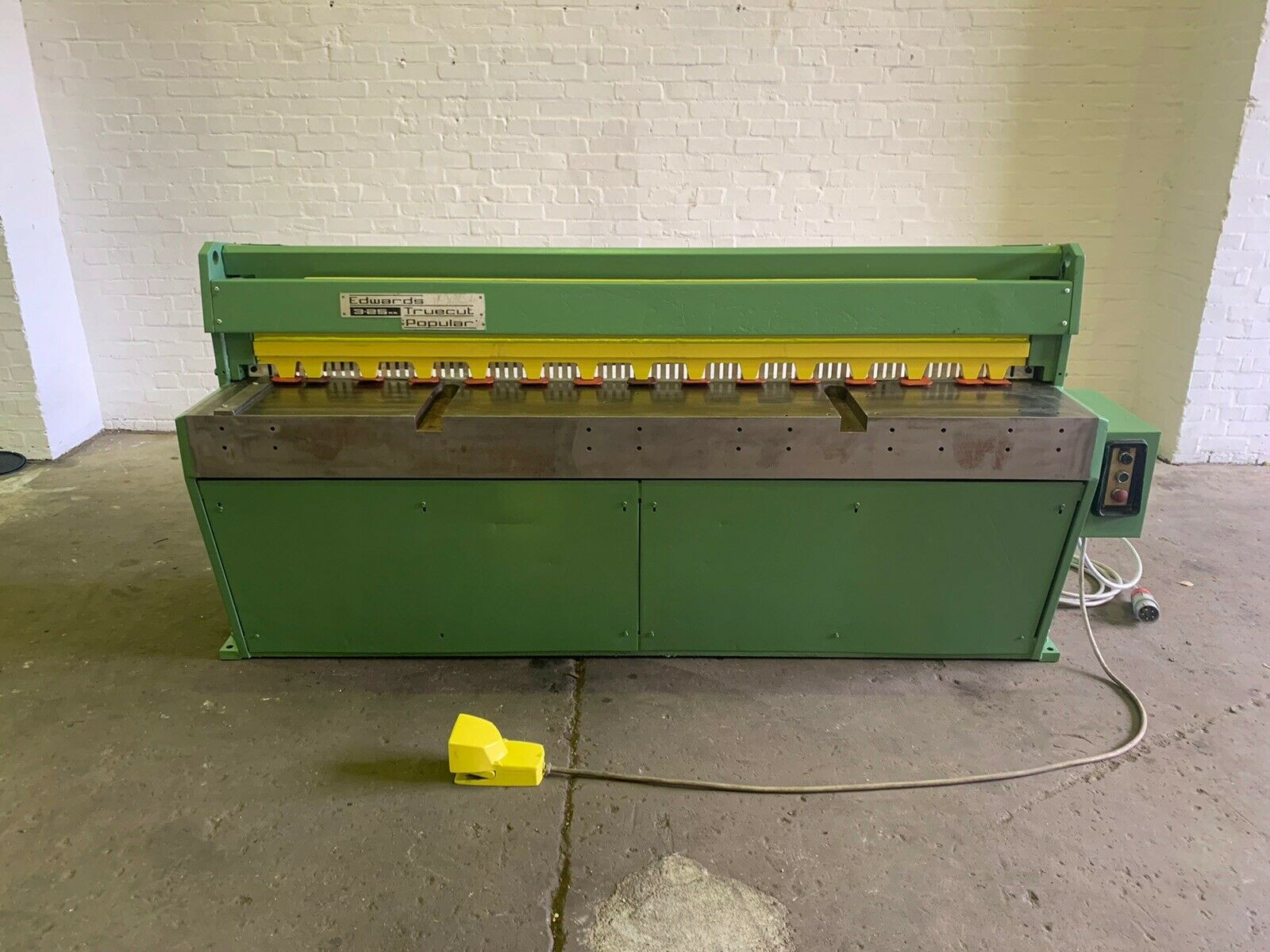 Edwards Truecut DD Sheet Metal Guillotine