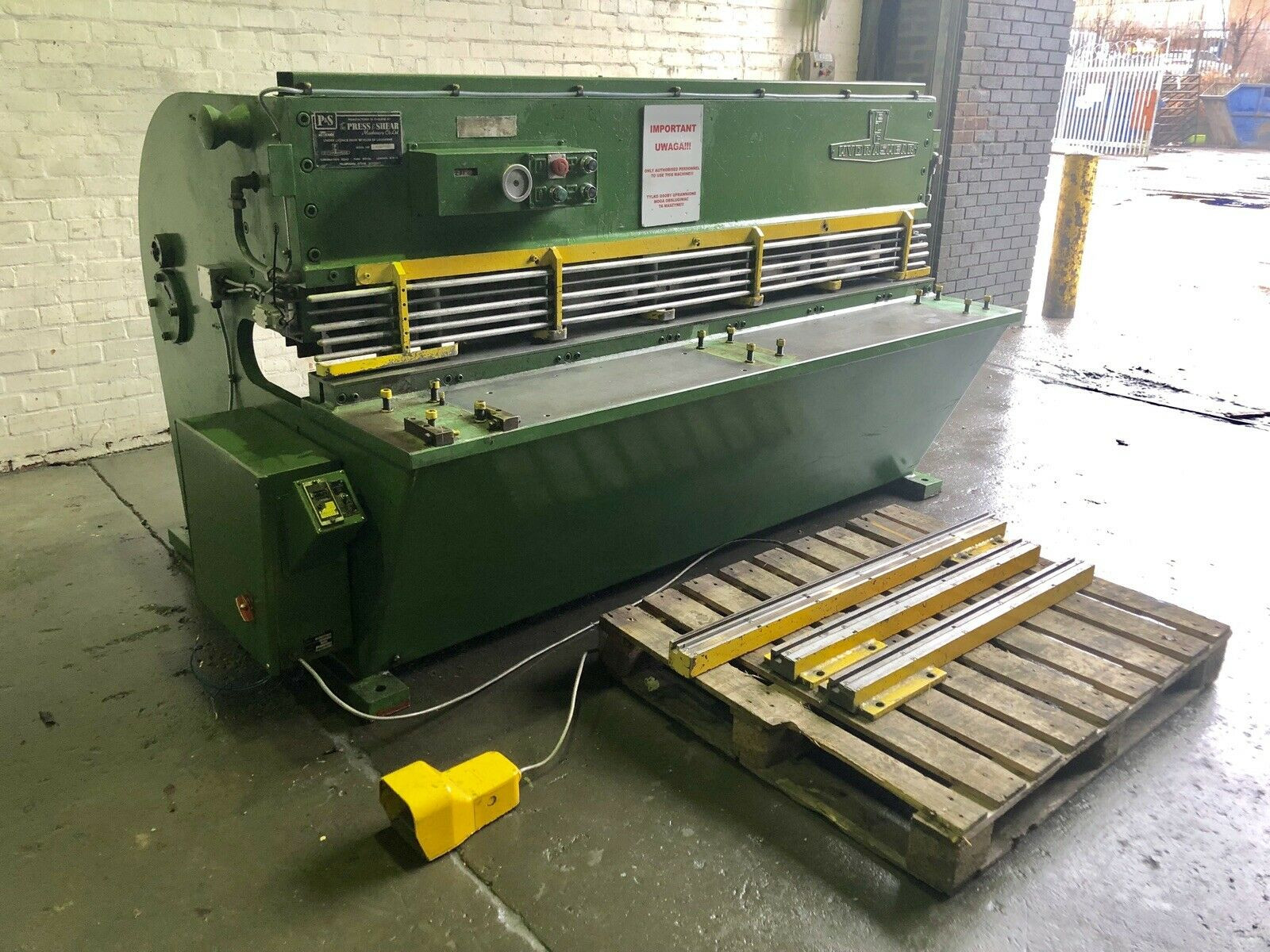 Elga Hydrashear 2m Hydraulic Sheet Metal Guillotine