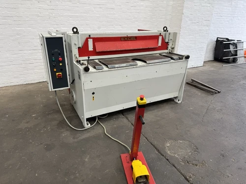 Excel/Morgan Rushworth RGS 1560 X 3.5 Guillotine, photo 2