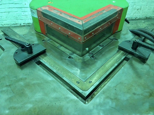 FIM (Italy) GAOL 200/4 Hydraulic Corner Notcher, photo 5