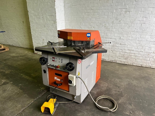 FIM (Italy) Variable Angle Hydraulic Corner Notcher, photo 5