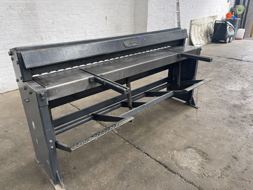 FJ Edwards 2m Treadle Guillotine, photo 3