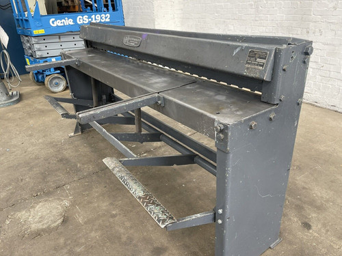 FJ Edwards 2m Treadle Guillotine, photo 5