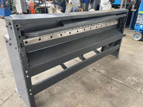FJ Edwards 2m Treadle Guillotine, photo 7