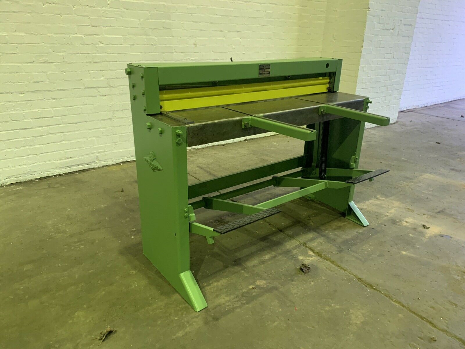 FJ Edwards 50” Treadle Guillotine