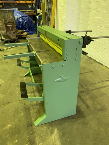 FJ Edwards 50” Treadle Guillotine, photo 2