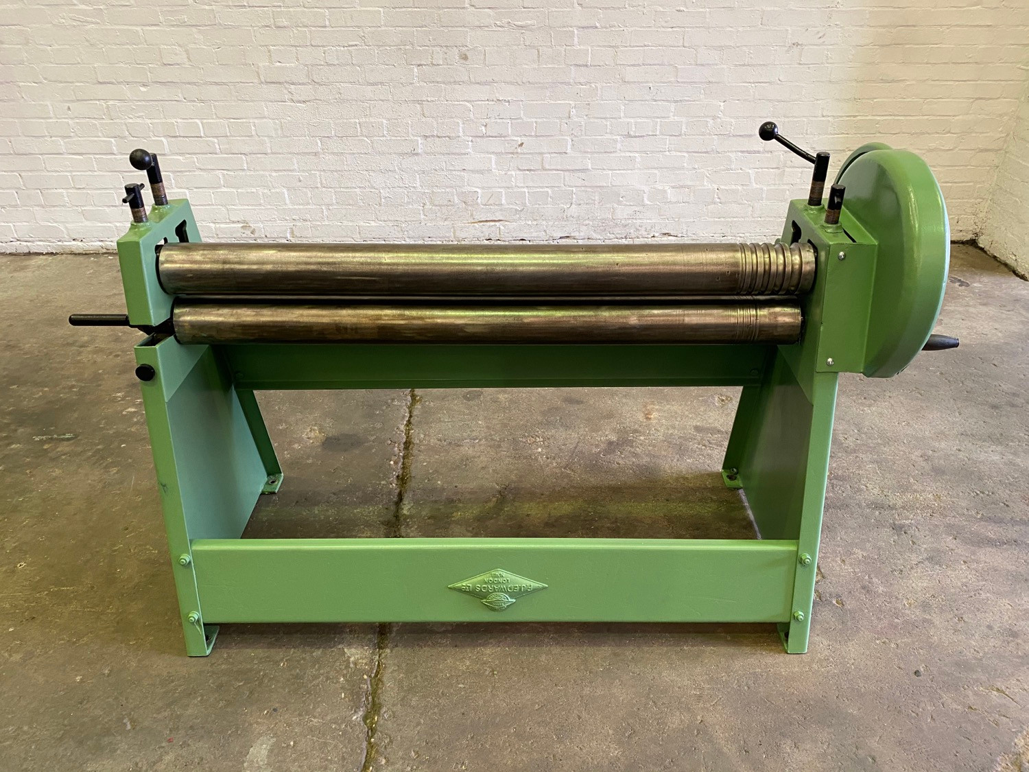 FJ Edwards Hand Rolls