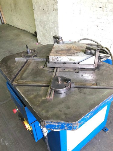 GECAM (Italy) 6mm Hydraulic Corner Notcher FA 200/6, photo 7