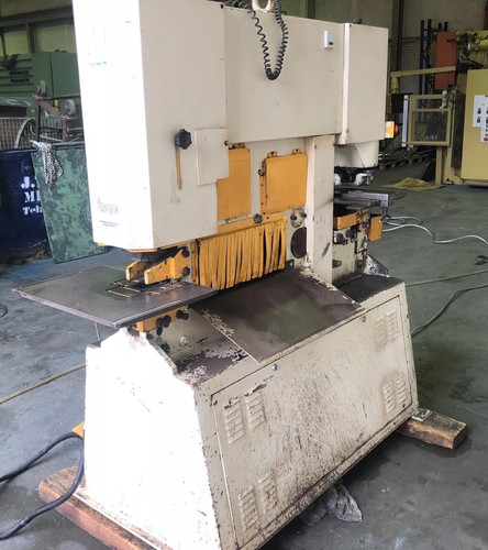 Geka Hydracrop model HYD 80 Hydraulic Universal Iron Worker, photo 7