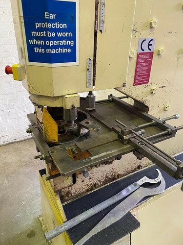 GEKA PUMA Hydraulic 80 Ton Punch, photo 6