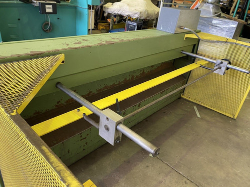 H M (Denmark) WKS 2500/30 Sheet Metal Guillotine, photo 3