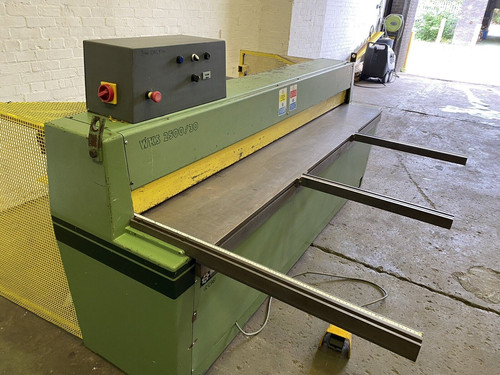 H M (Denmark) WKS 2500/30 Sheet Metal Guillotine, photo 7