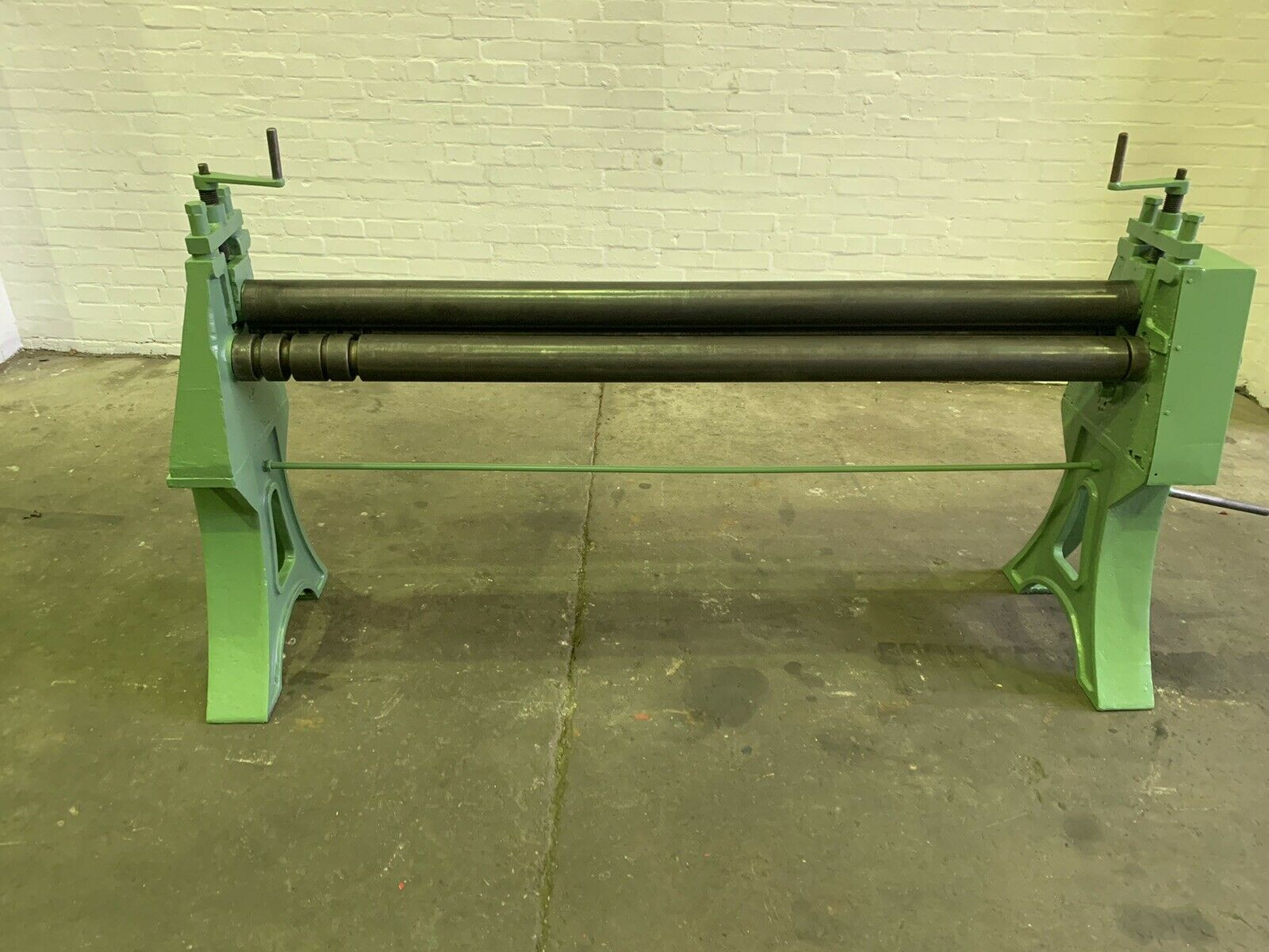 Hand 6ft Pyramid Bending Rolls