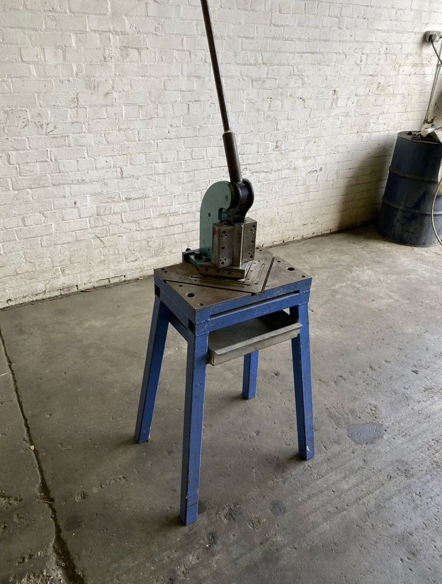 Hunton Manual Corner Notcher