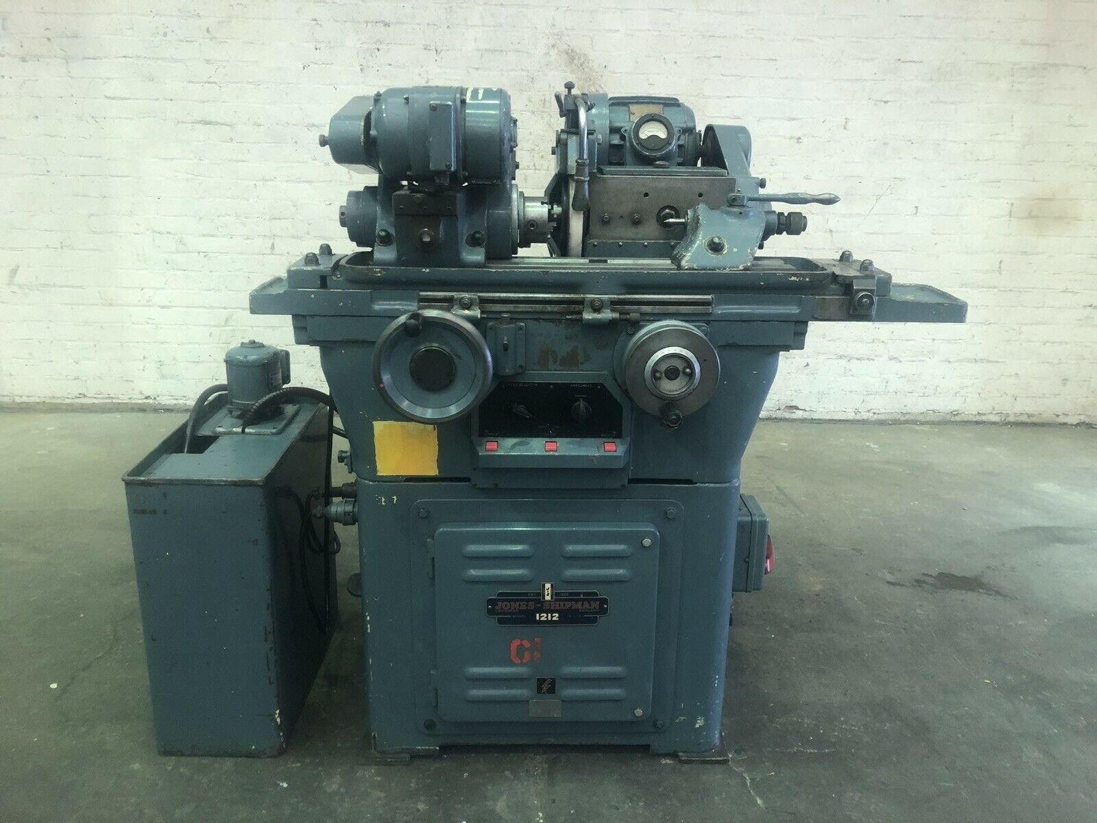 Jones & Shipman 1212 Cylindrical Surface Grinder