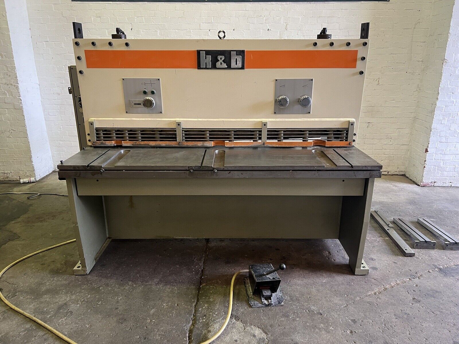 K & B 6mm Hydraulic Sheet Metal Guillotine
