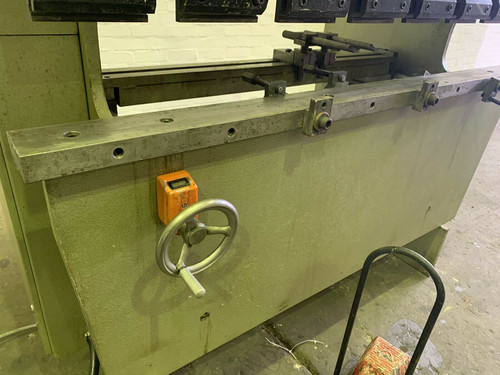 K & B (Holland) 1.6m Hydraulic Press Brake, photo 8