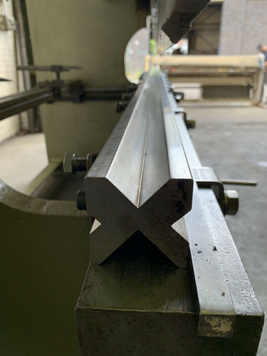 K & B (Holland) 2.5M Hydraulic PressbrakE, photo 4