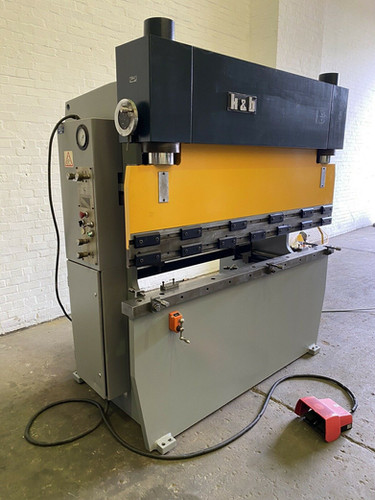 K & B (Holland) 2m Hydraulic Press Brake, photo 6