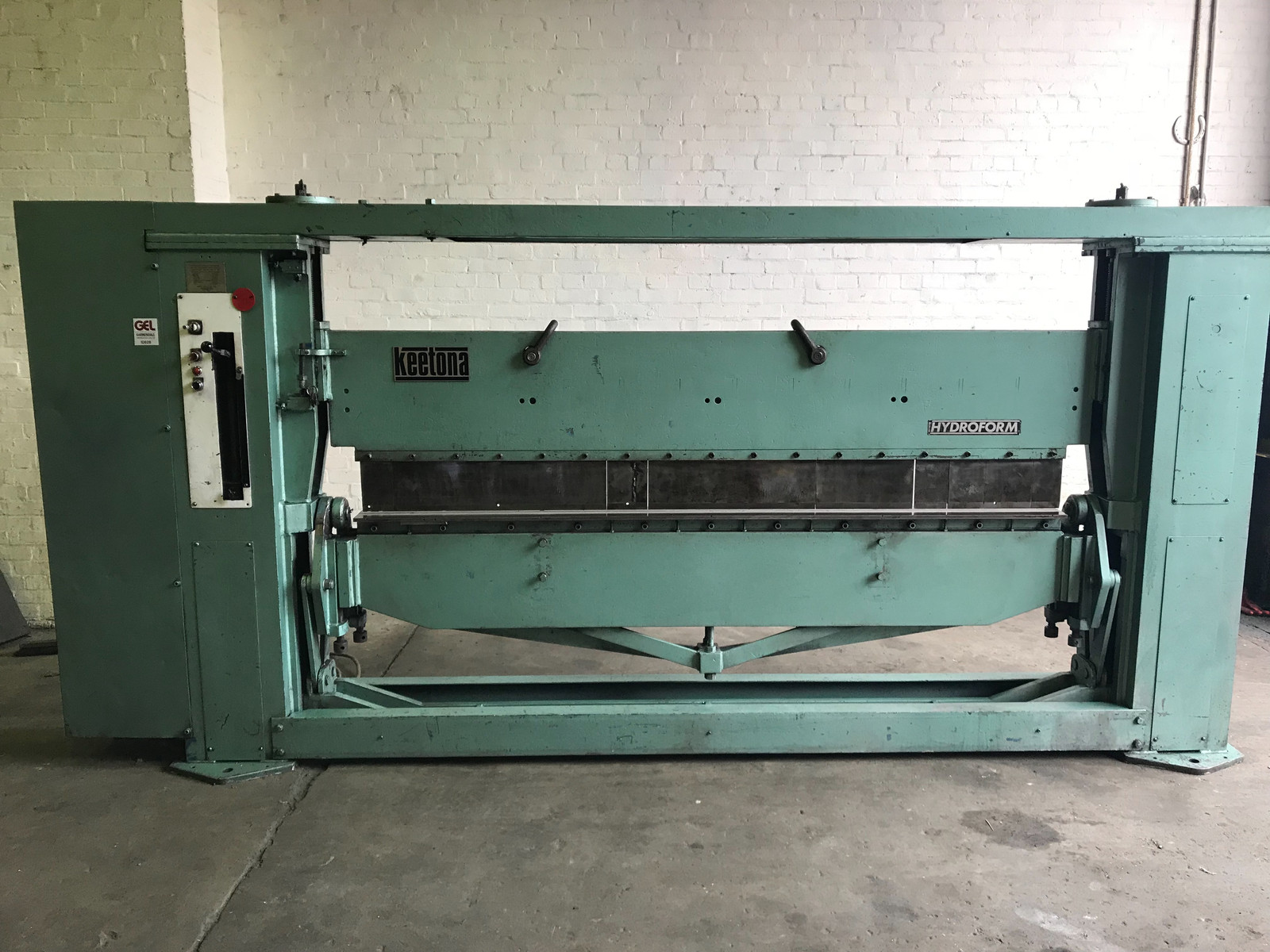 Keetona Hydroform Double Sided Hydraulic Folder 2.5m x 3mm