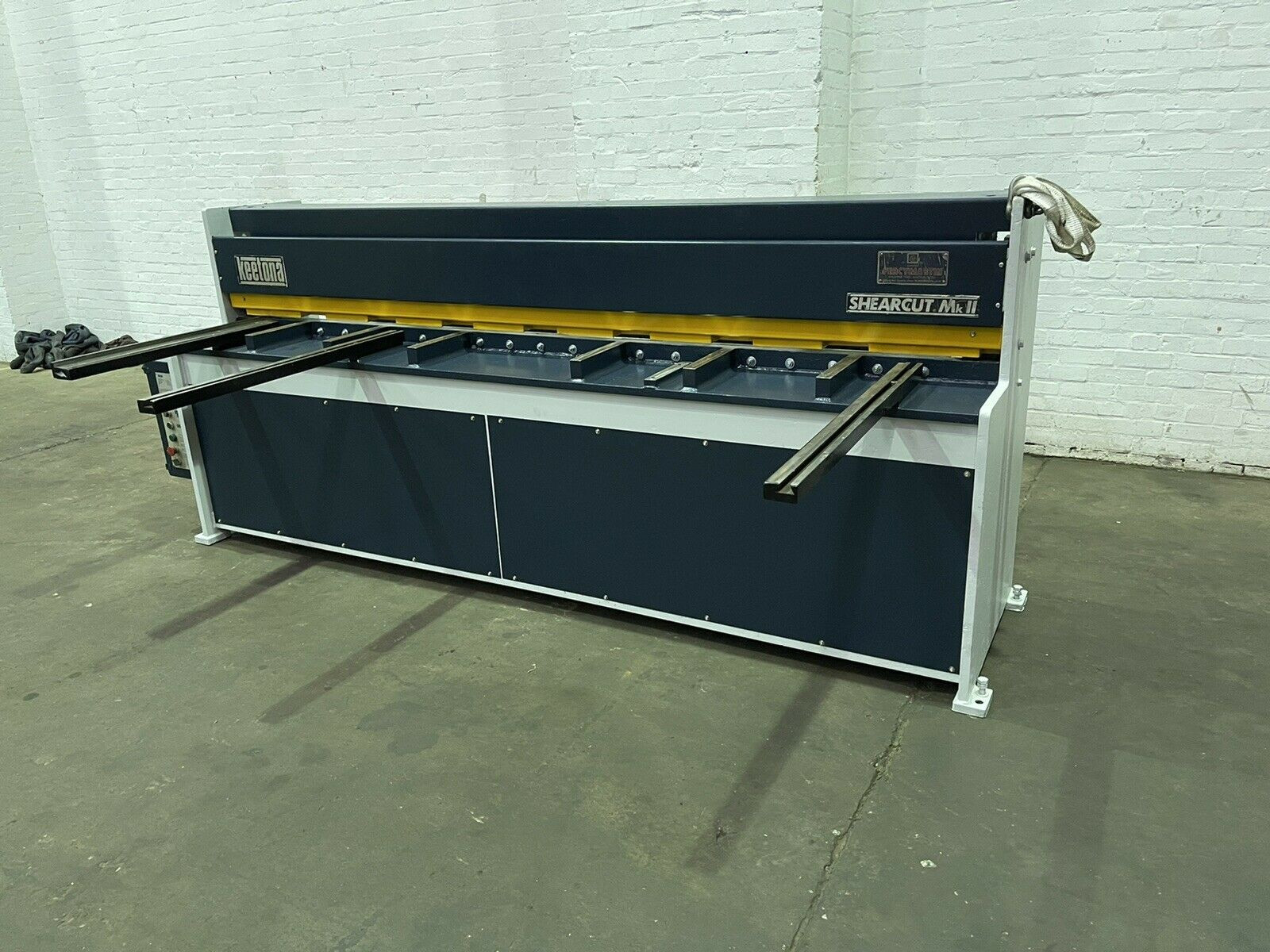 Keetona Shearmaster DD 2.5m Sheet Metal Guillotine
