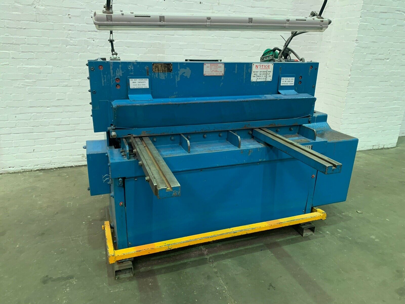 Keetona Shearmatic Sheet Metal Guillotine