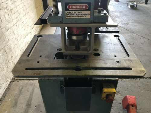 Kingsland 40xm Hydraulic Universal Ironworker 40 Ton, photo 2