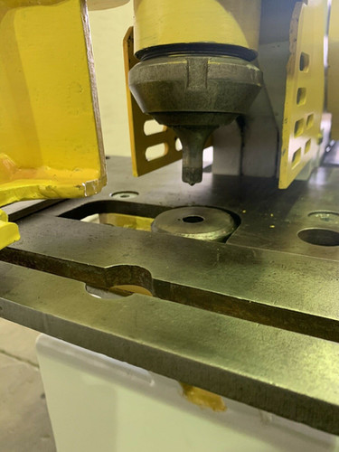 Kingsland 40XM Universal Hydraulic Ironworker, photo 3