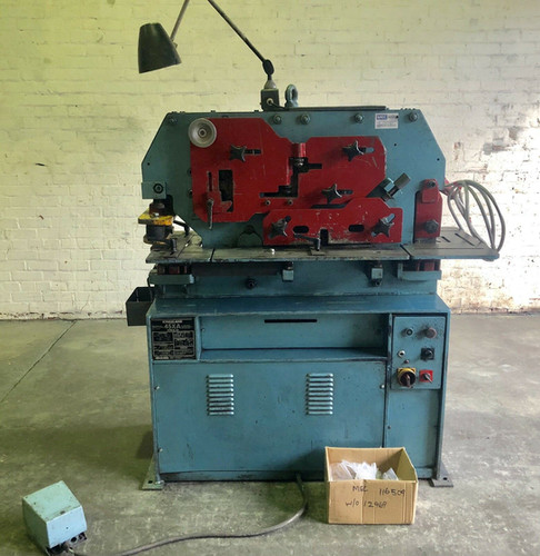 Kingsland 45XA Hydraulic Universal Iron Worker, photo 1