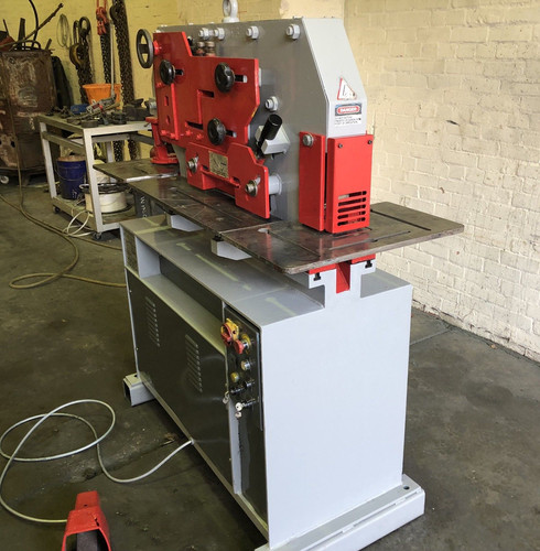 Kingsland 45XA Hydraulic Universal Iron Worker, photo 3