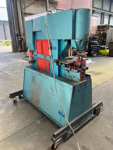 Kingsland 55XS Hydraulic 5 station Universal Steelworker, photo 6
