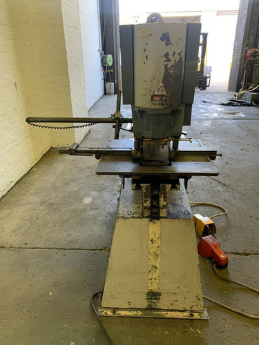 Kingsland 55XS Hydraulic Universal Steelworker, photo 2