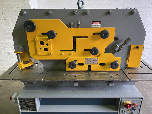Kingsland 60XA Hydraulic Universal Ironworker, photo 6