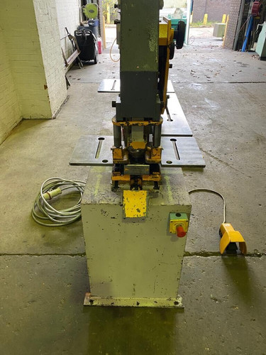 Kingsland Compact 60 Hydraulic Universal Ironworker, photo 3
