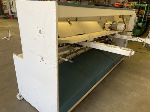 LVD Model HST 25/6 Hydraulic Sheet Metal Guillotine, photo 7