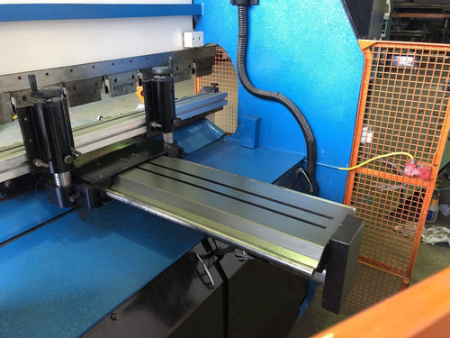 Megaform (Portugal) Hydraulic CNC Press Brake, photo 7