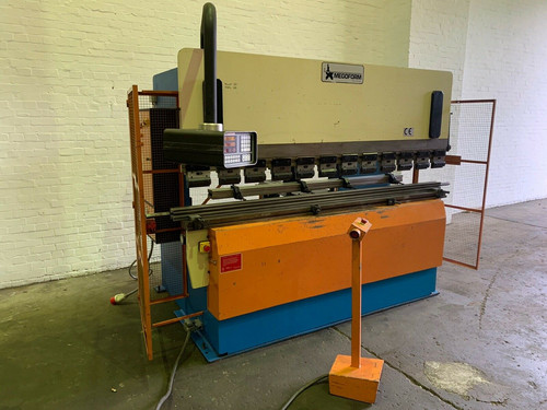 Megoform Hydraulic CNC Press Brake, photo 1
