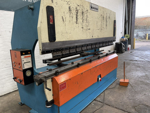 Megoform PB30100 Hydraulic Press Brake, photo 8