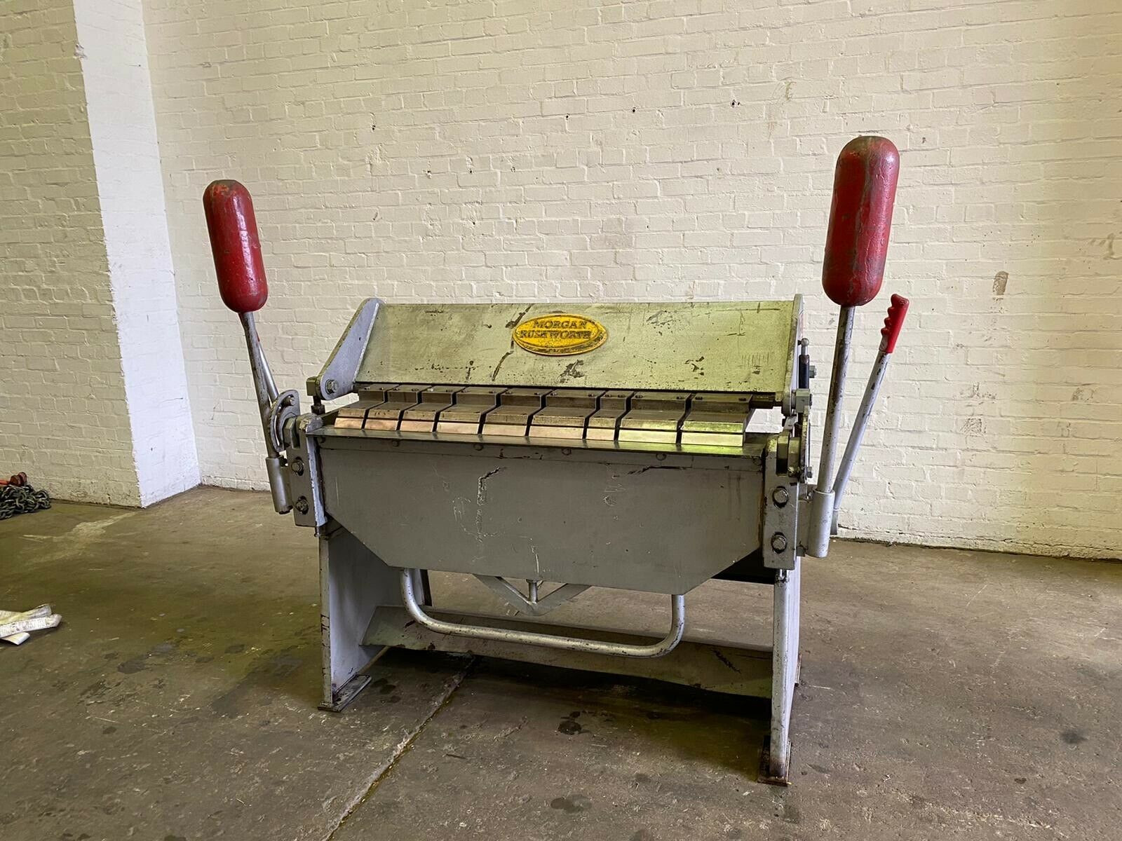 Morgan Rushworth Box & Pan Folder