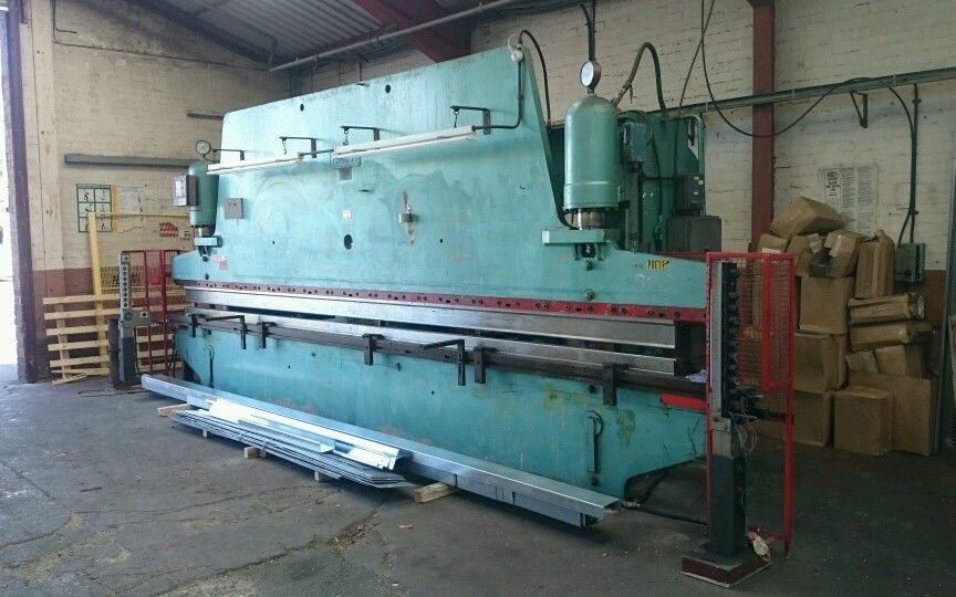 Pacific Hydraulic Downstroking Press Brake 6.5m x 150 ton