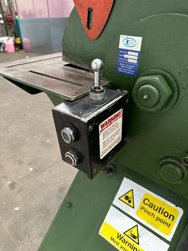 Piranha P70 Hydraulic Universal Ironworker, photo 5