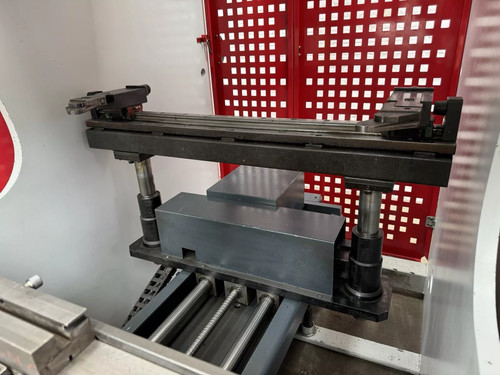 Press & Shear Baikal APHS 1254 X 35 CNC Press Brake, photo 8