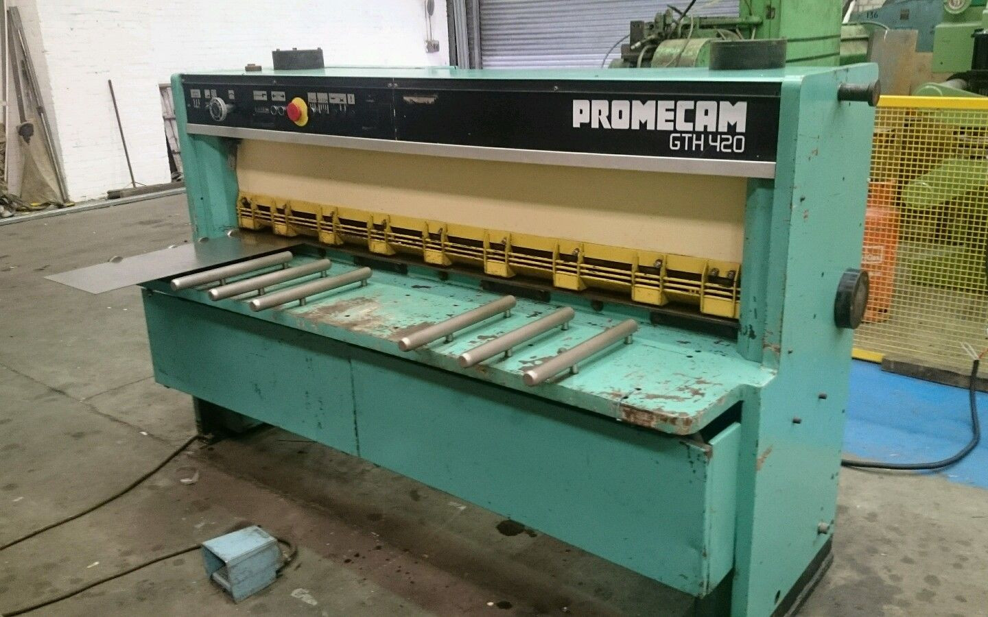 PROMECAM GTH Hydraulic Sheet Metal Guillotine