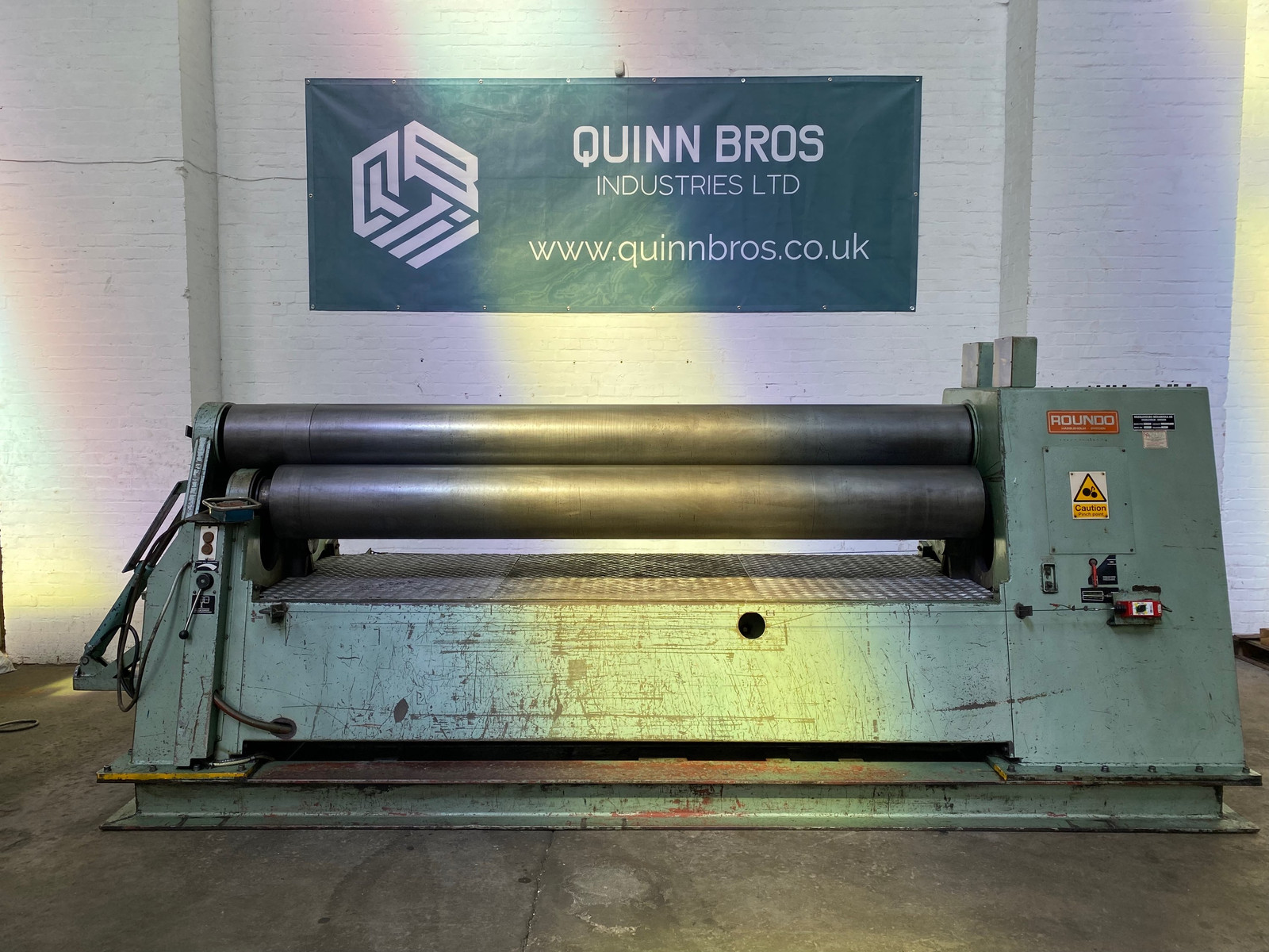 ROUNDO PS340 Powered Pyramid Bending Slip Rolls