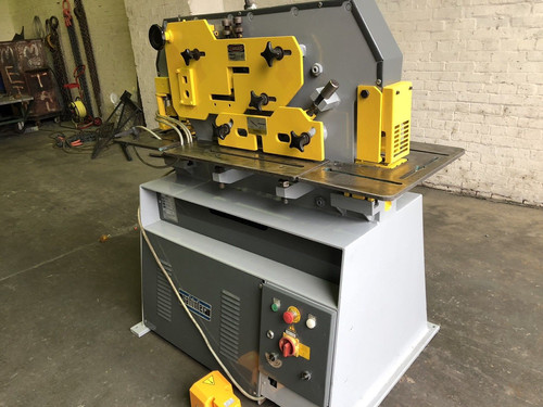 Sahinler HKM 45 Hydraulic Universal Iron Worker, photo 4