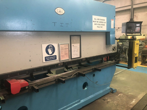Simeron 4m CNC Hydraulic Press Brake, photo 7