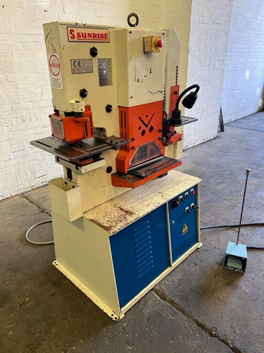 Sunrise (Taiwan) Model IW60 K Hydraulic Ironworker, photo 1